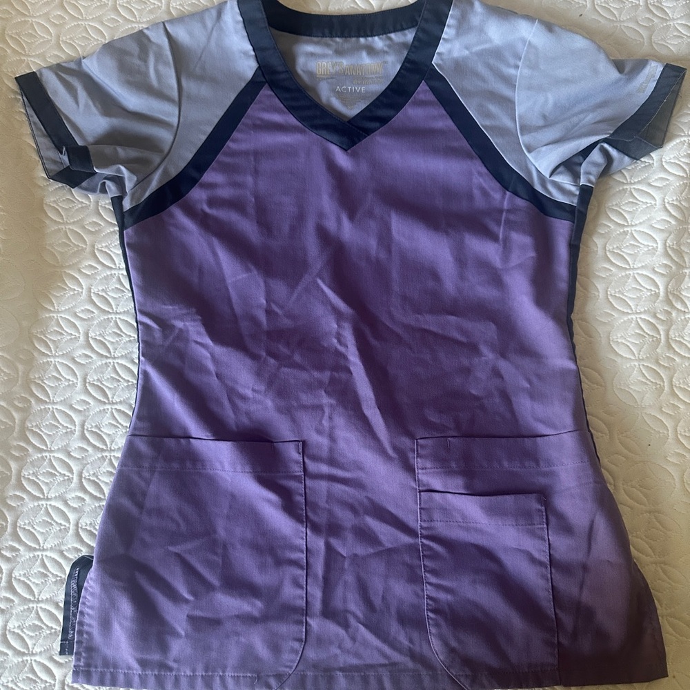 Grey’s Anatomy scrub top, like new